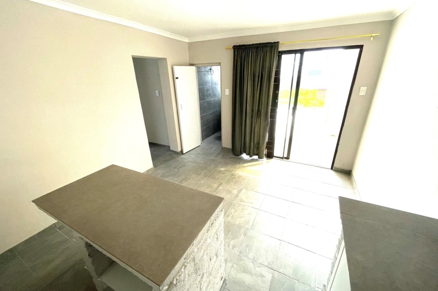 1 Bedroom Property for Sale in Grassy Park Western Cape